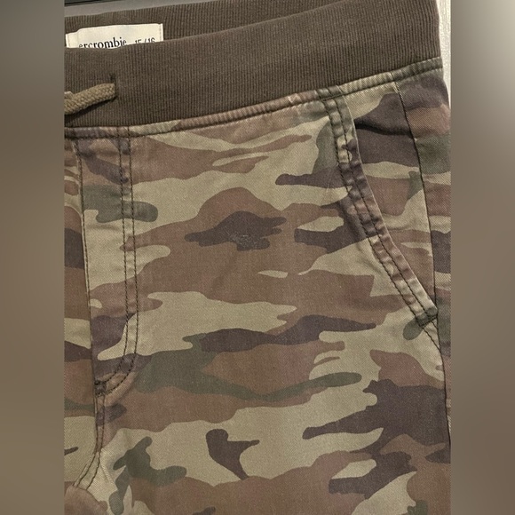 NWOT Abercrombie Kids Cargo Jogger Size 15/16 - Picture 5 of 13